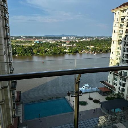A.R Homestay Riverine Condominium Kuching Eksteriør billede